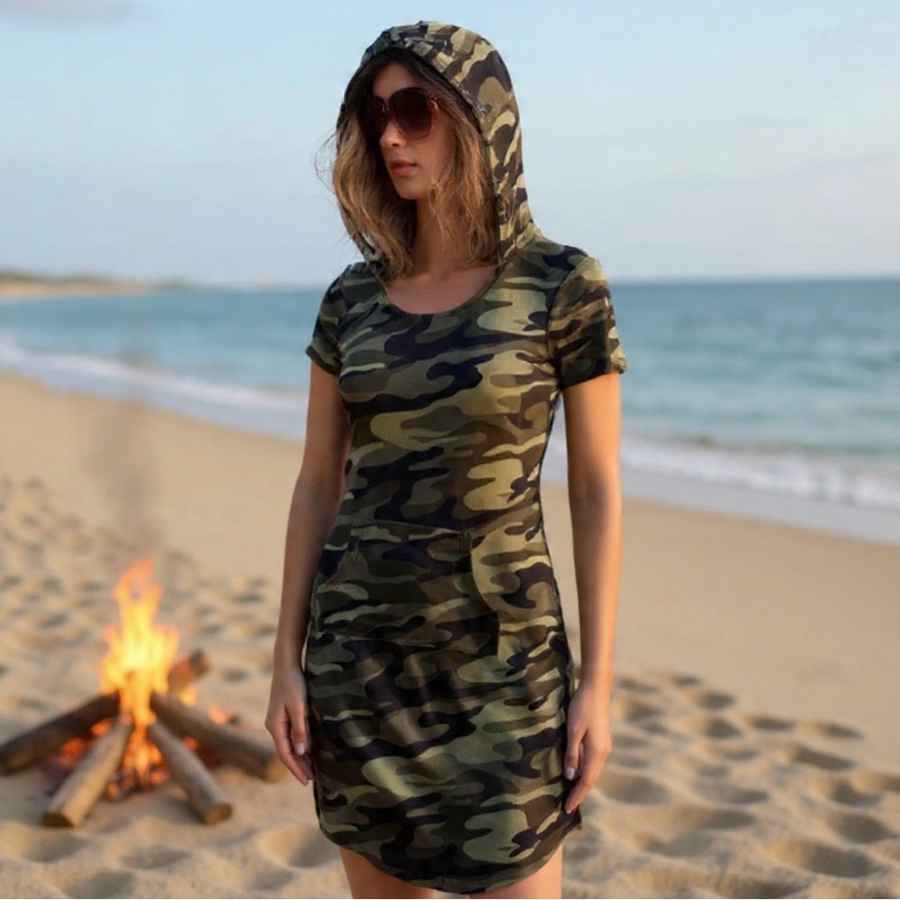 Derek Heart Camouflage Hooded Dress kangaroo front pocket Super soft fabric Sz M